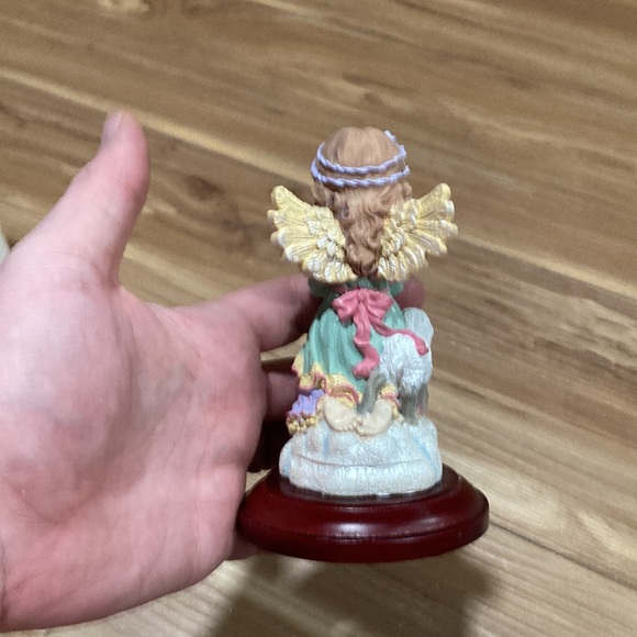 Christmas Around the World House of the Lloyd 1999 Angel - Picture 3 of 4